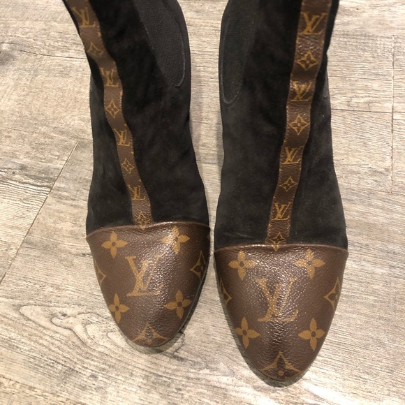 Sold - Picture 1 of 6